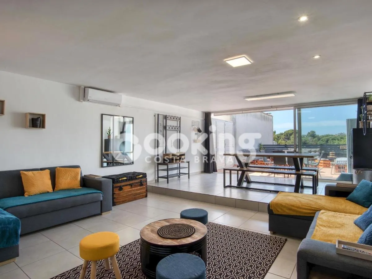 Apartment Begonias Apartament Per 4 Persones Amb Gran Terrassa Chill Out A 10 Minuts De La Platja Platja d'Aro
