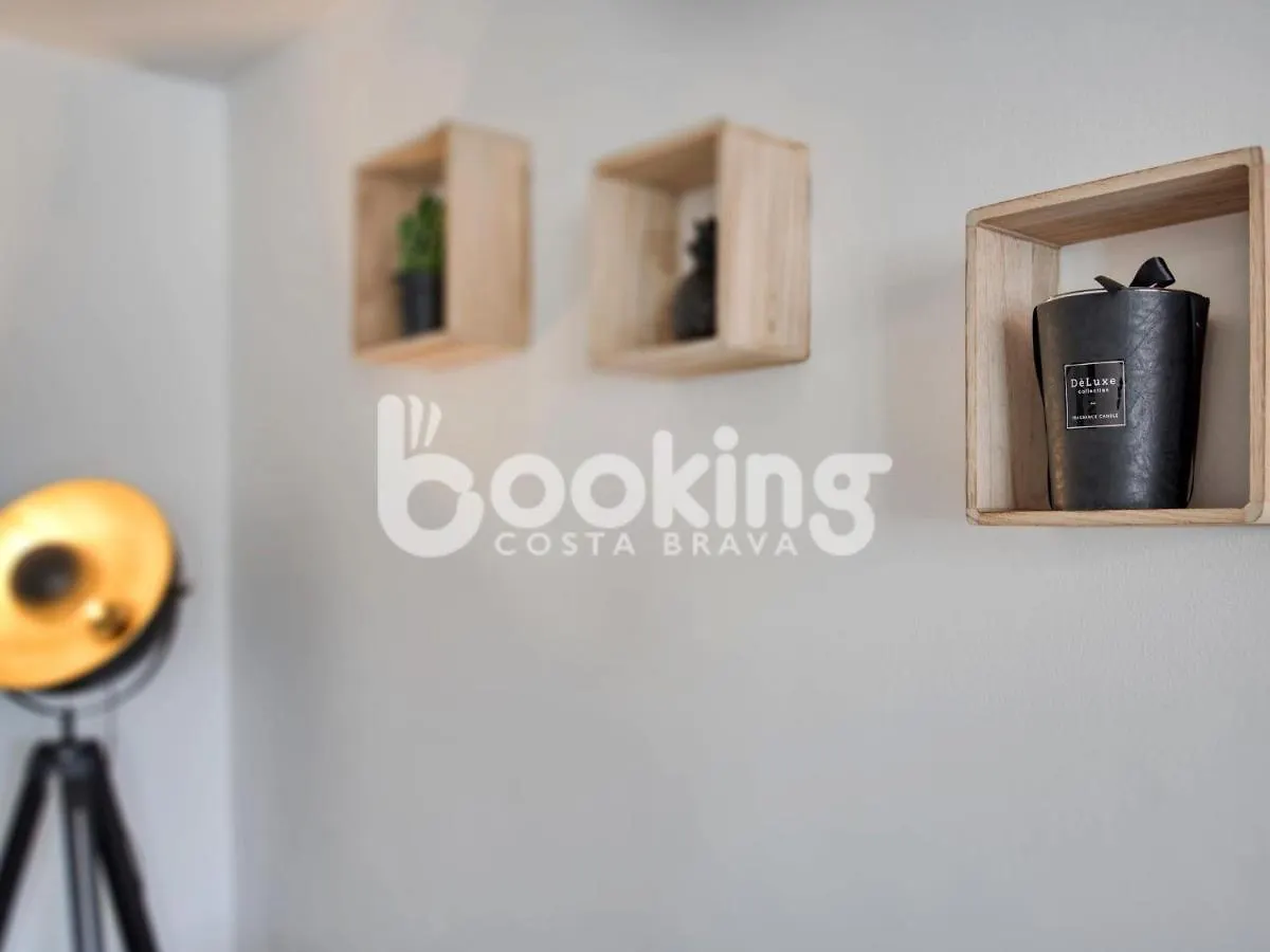 Apartment Begonias Apartament Per 4 Persones Amb Gran Terrassa Chill Out A 10 Minuts De La Platja Platja d'Aro