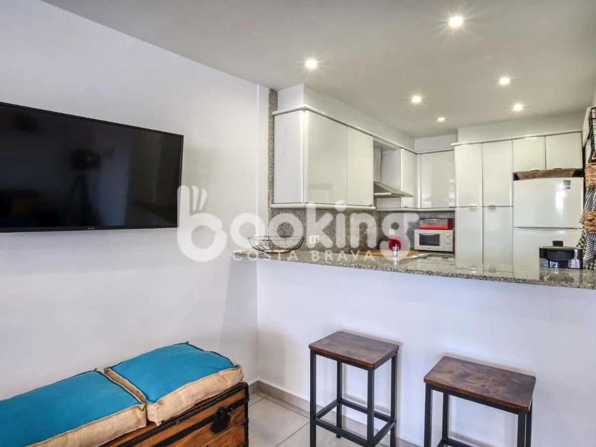 Apartment Begonias Apartament Per 4 Persones Amb Gran Terrassa Chill Out A 10 Minuts De La Platja Platja d'Aro